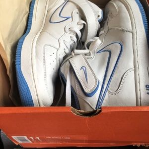 Classic Air Forces Vintage.